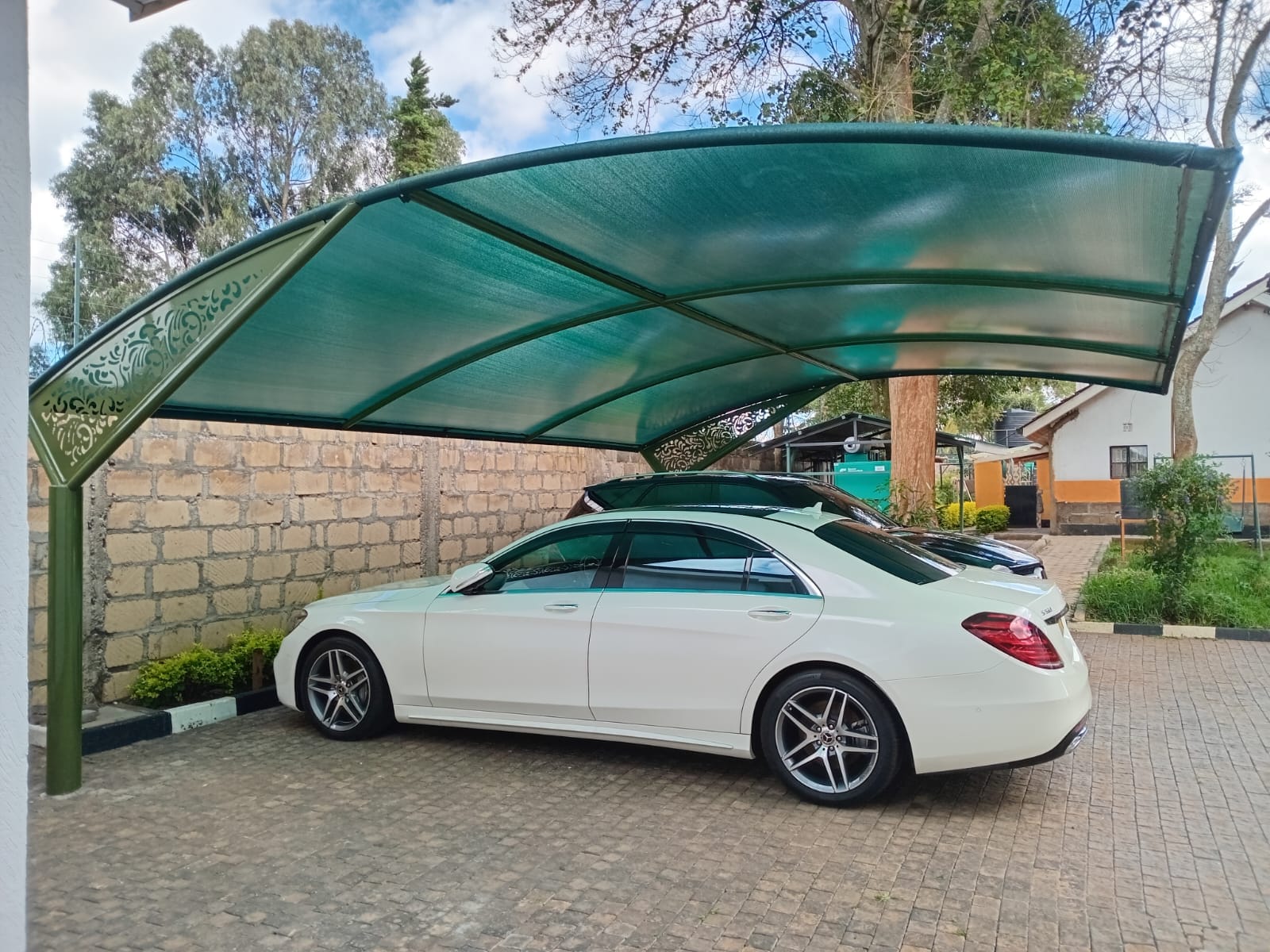 Modern shade structure